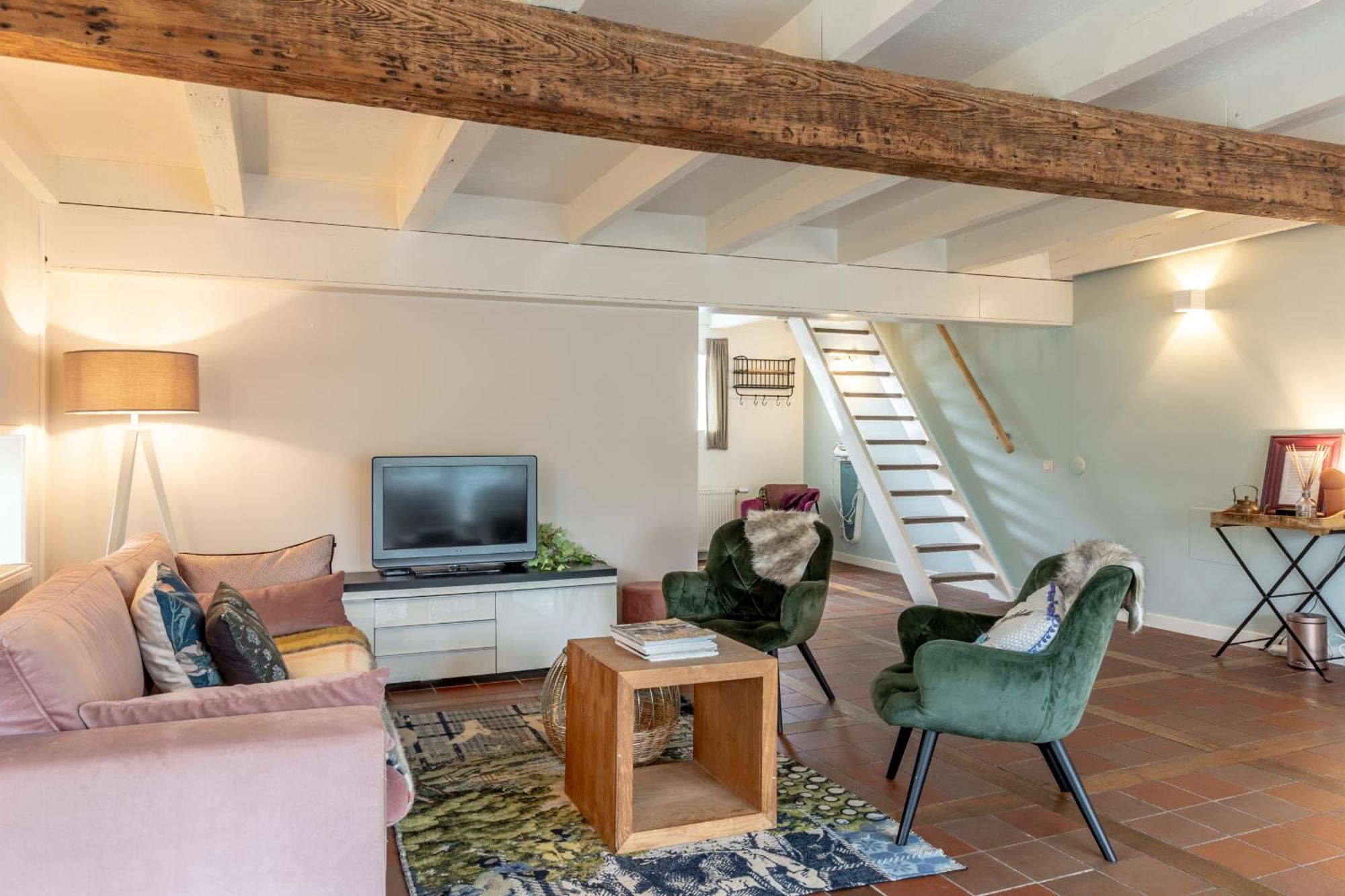 ベルフアンバヒト B&Nb The Barnhouse Bed & Breakfast エクステリア 写真